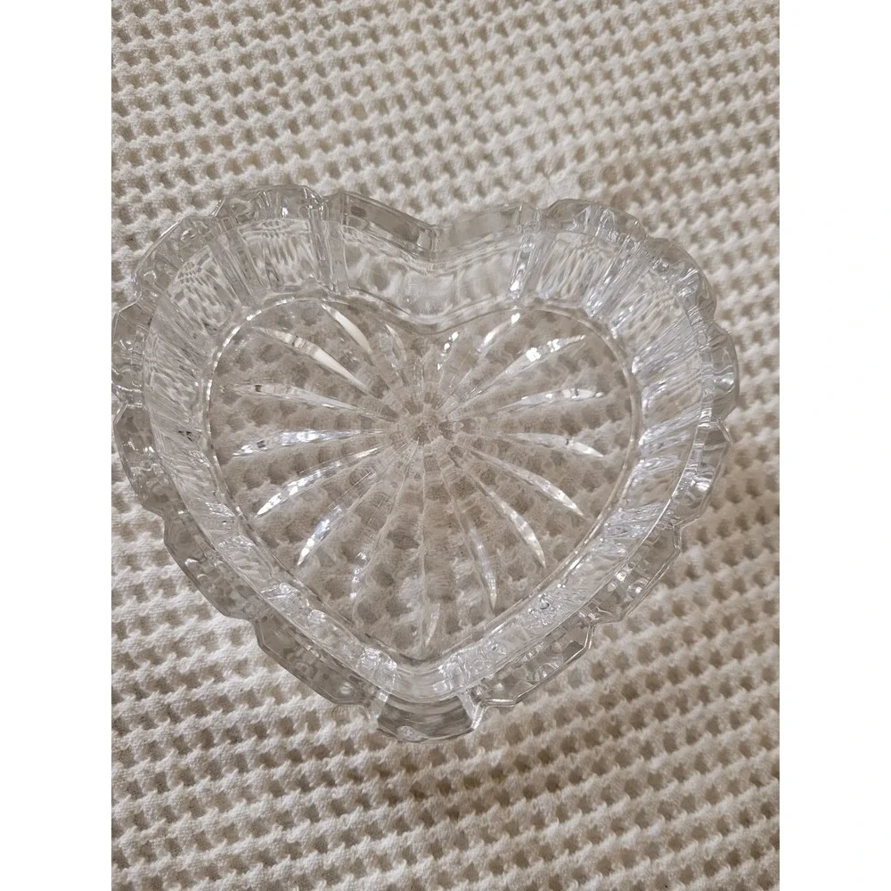 Crystal‎ Heart Vintage Jewelry/Ring Holder With Lid For Your Precious Valuables